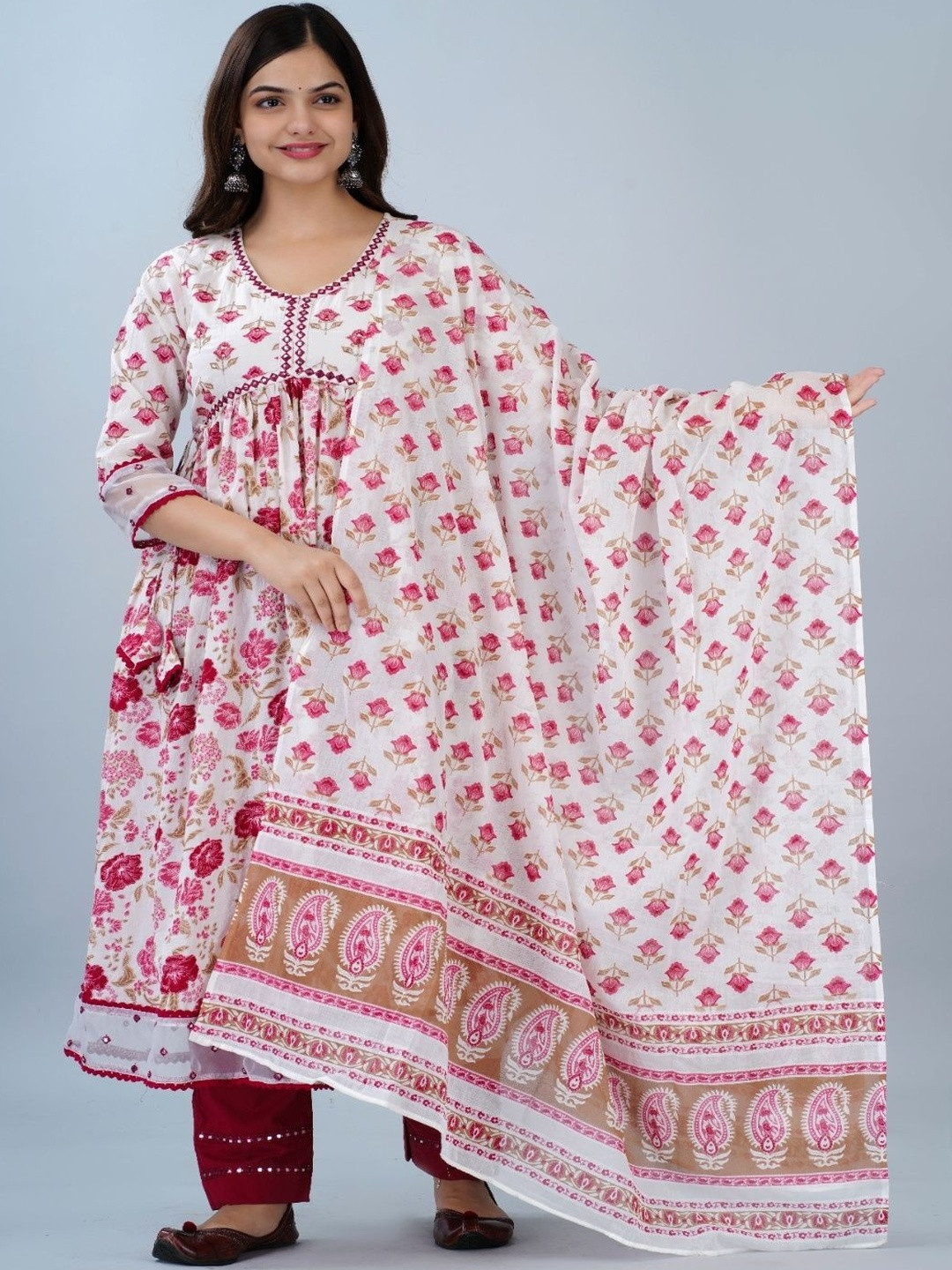 HANAA TRADERS Women Floral Printed Mirror Work Pure Cotton Kurta with Palazzos & Dupatta