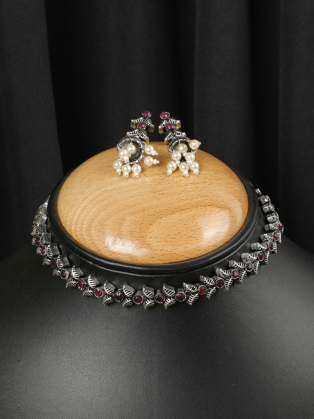 SNH EXPORT Silver-Plated Stone-Studded & Beaded Jewellery Set