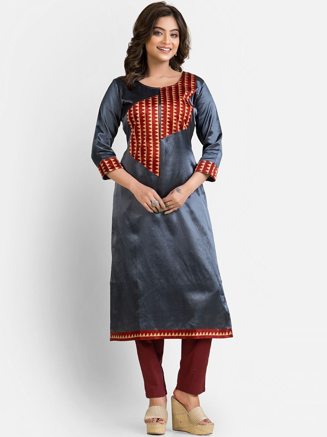 Crazy Needle Geometric Print Straight Kurta