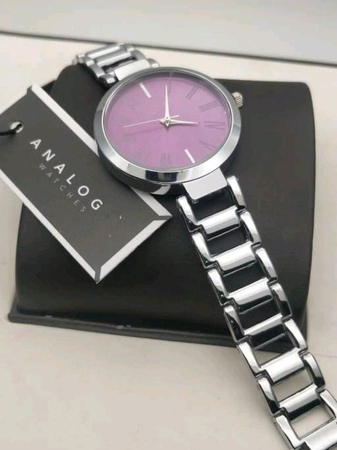 Miss Perfect Unisex Dial & Stainless Steel Bracelet Style Straps Analogue Watch jk_316