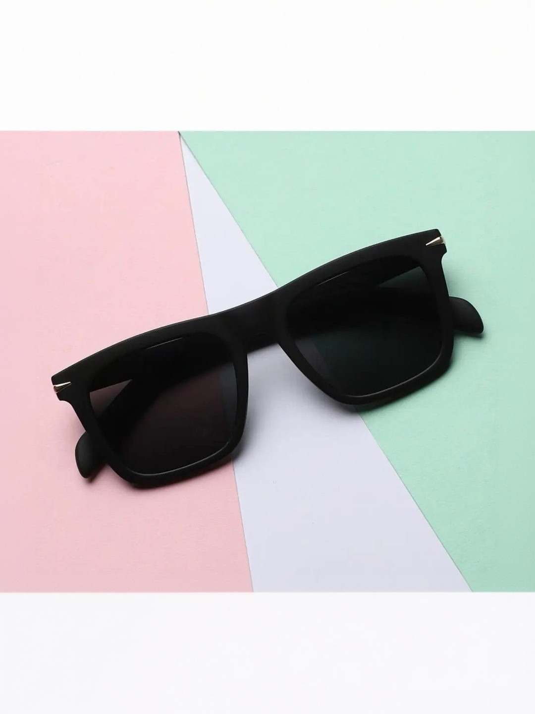 POKHINDA Unisex Square Sunglasses With Polarised And UV Protected Lens POK-KCGOLDD