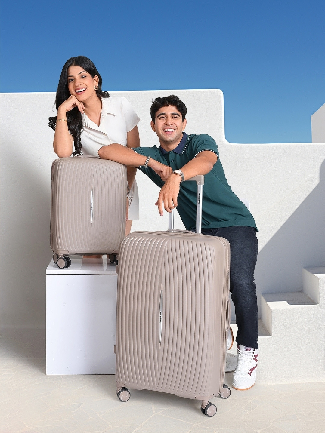 Red Tape Unisex Polypropylene 360-Degree 8 Wheel Set Of 2 Large & Small Trolley Bags