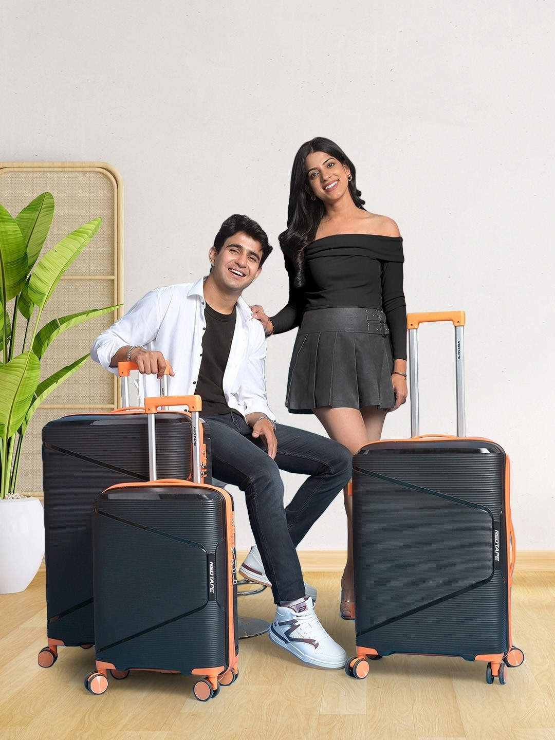 Red Tape Unisex Polypropylene 360-Degree 8 Wheel Set Of 3 Large, Medium & Cabin Trolley Bags