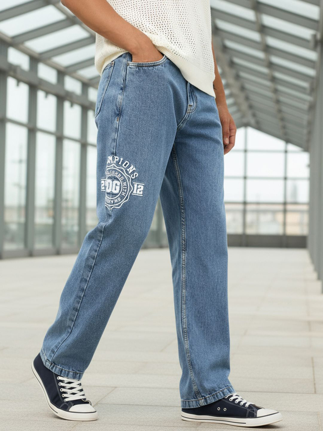 Bewakoof Men's Blue Embroidered Straight Fit Washed Mid-Rise Jeans