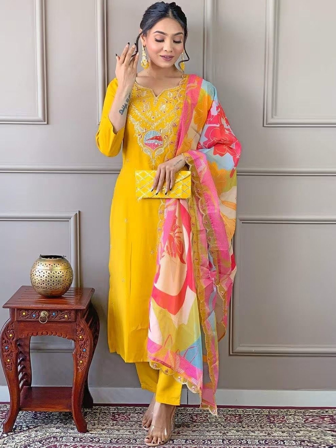 VRUNDAVAN FASHION Women Embroidered Regular Thread Work Kurta with Harem Pants & With Dupatta