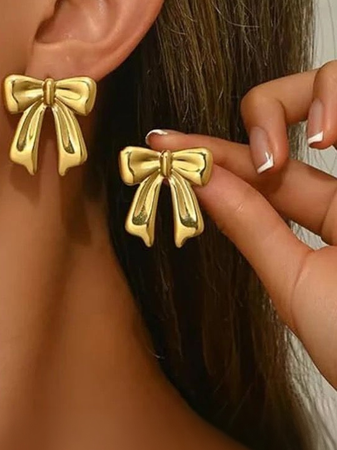 MODE & MINIMAL Quirky Studs Earrings