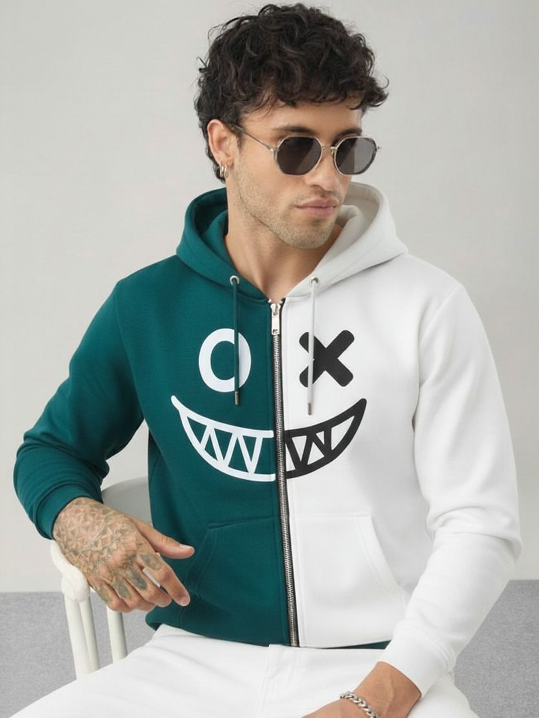 Colourblocked Hooded Long Sleeves Comic Sweatshirt