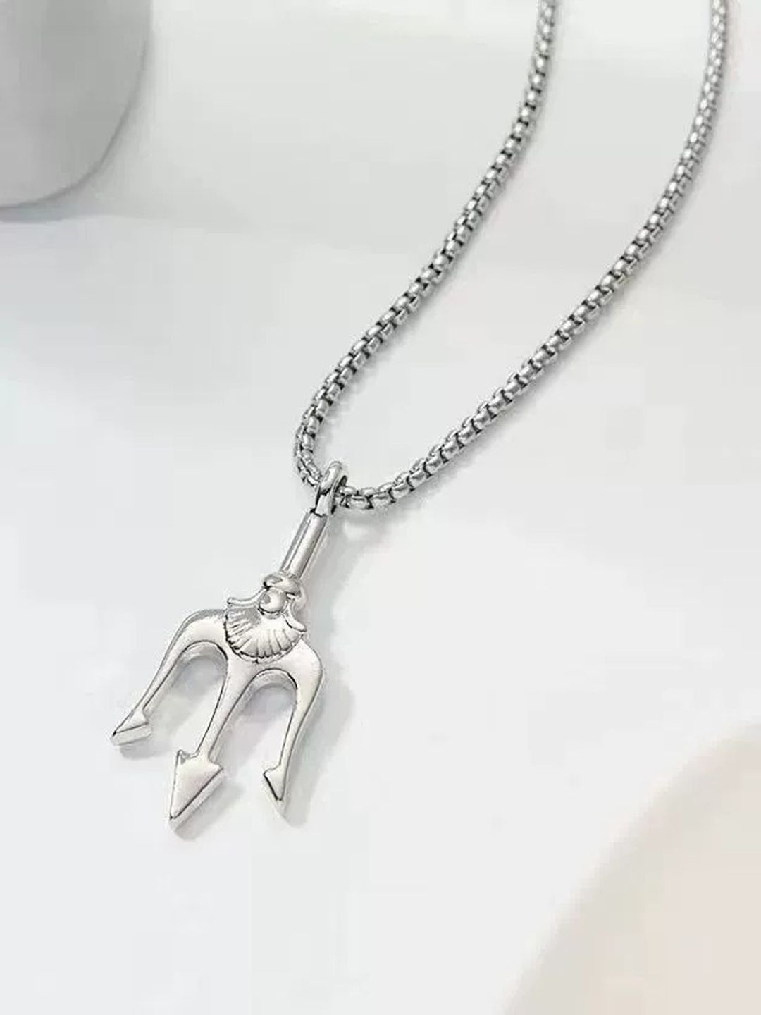 FIMBUL Trishul-Shaped Pendant With Chain