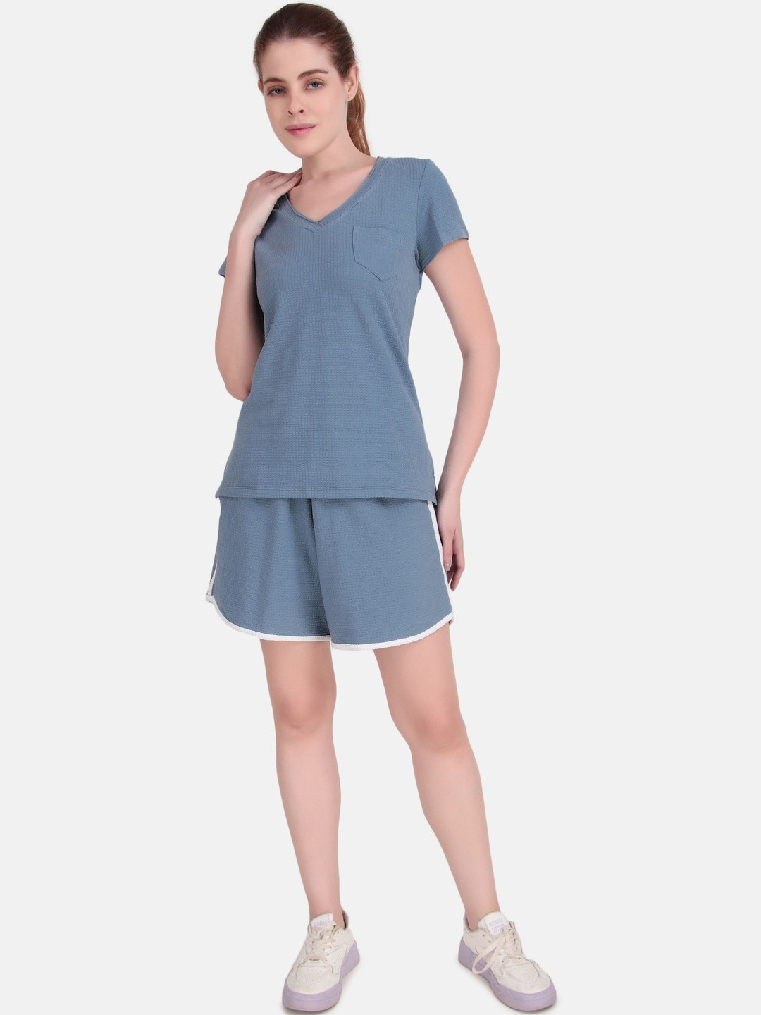 Wearjukebox V-Neck Tshirt With Shorts