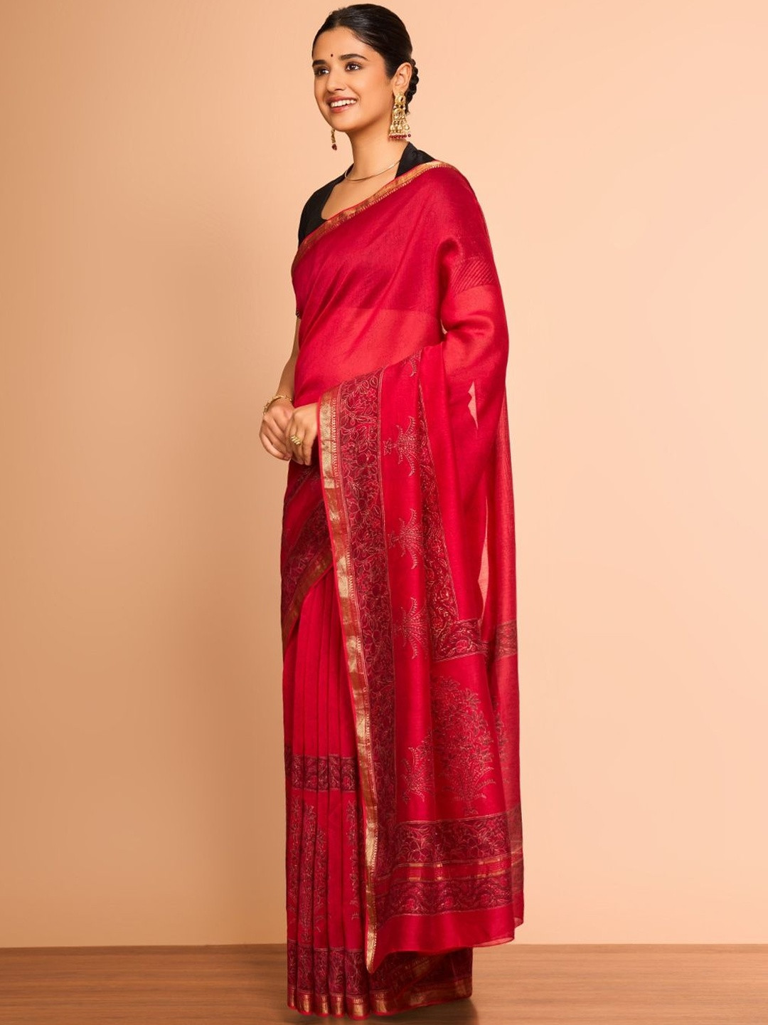 Taneira Embellished Zari Block Print Saree With An Unstitched Blouse Piece