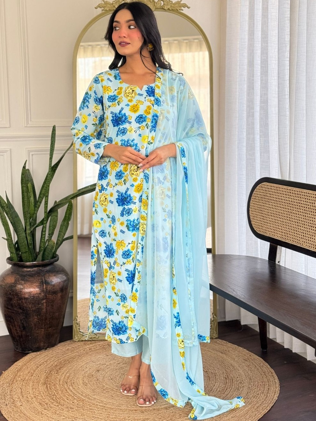 AARIV FASHION Floral Printed Thread Work Straight Kurta With Trousers & Dupatta