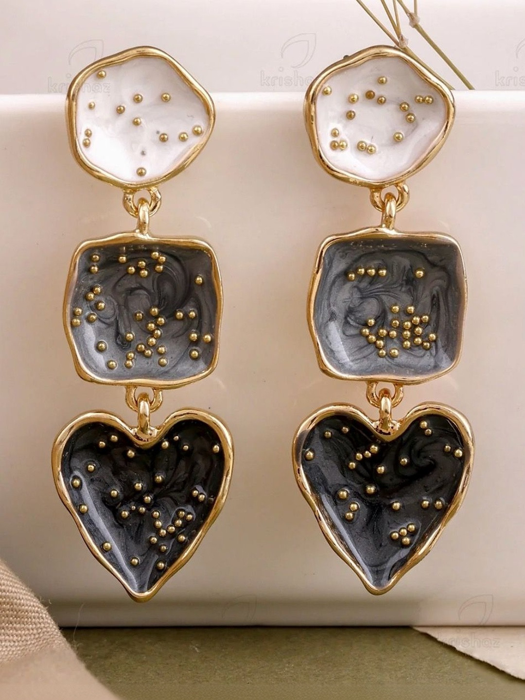 MODE & MINIMAL Circular Drop Earrings