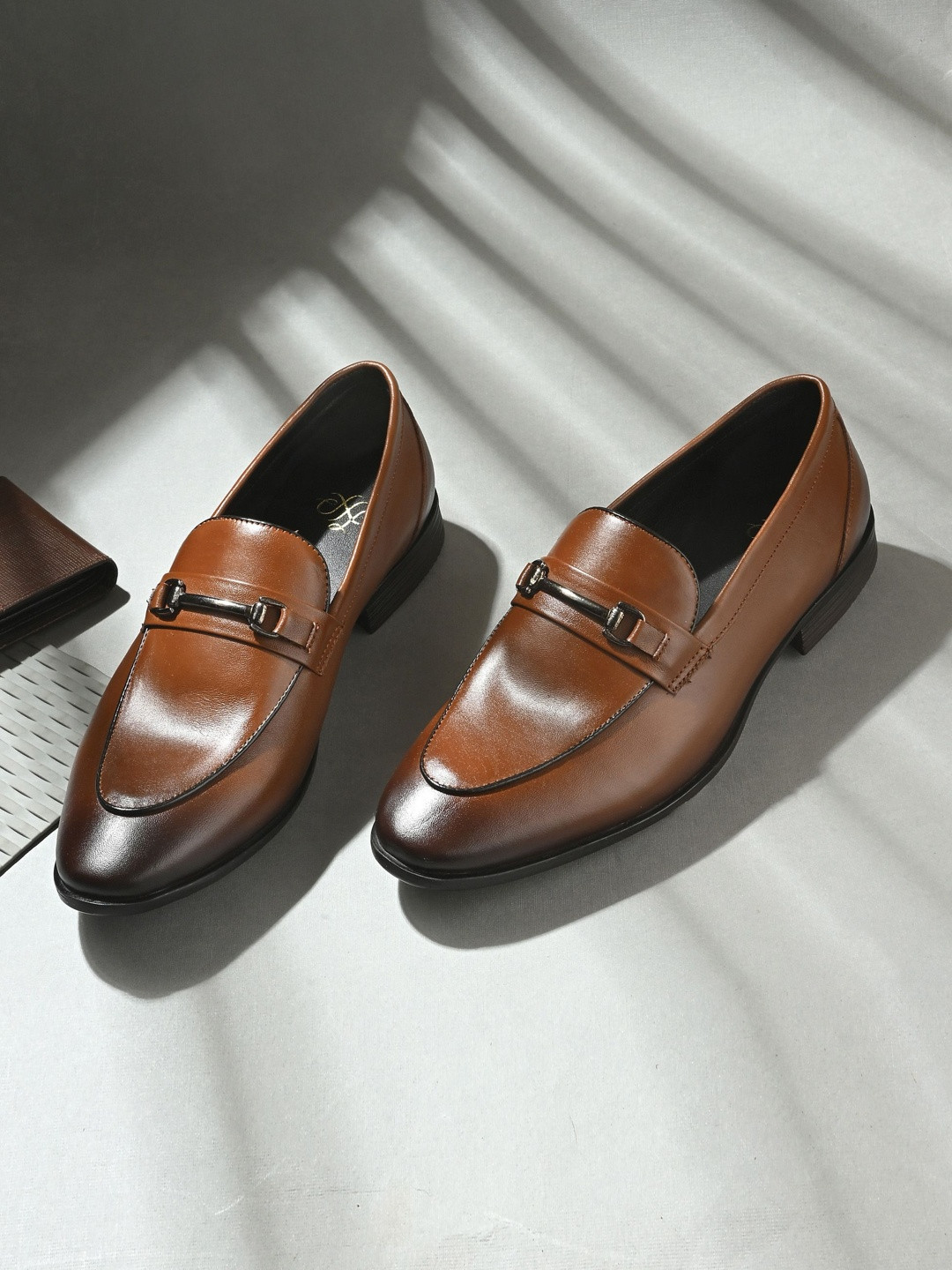 House of Pataudi Men Solid Round Toe Genuine Leather Formal Loafers With Buckle