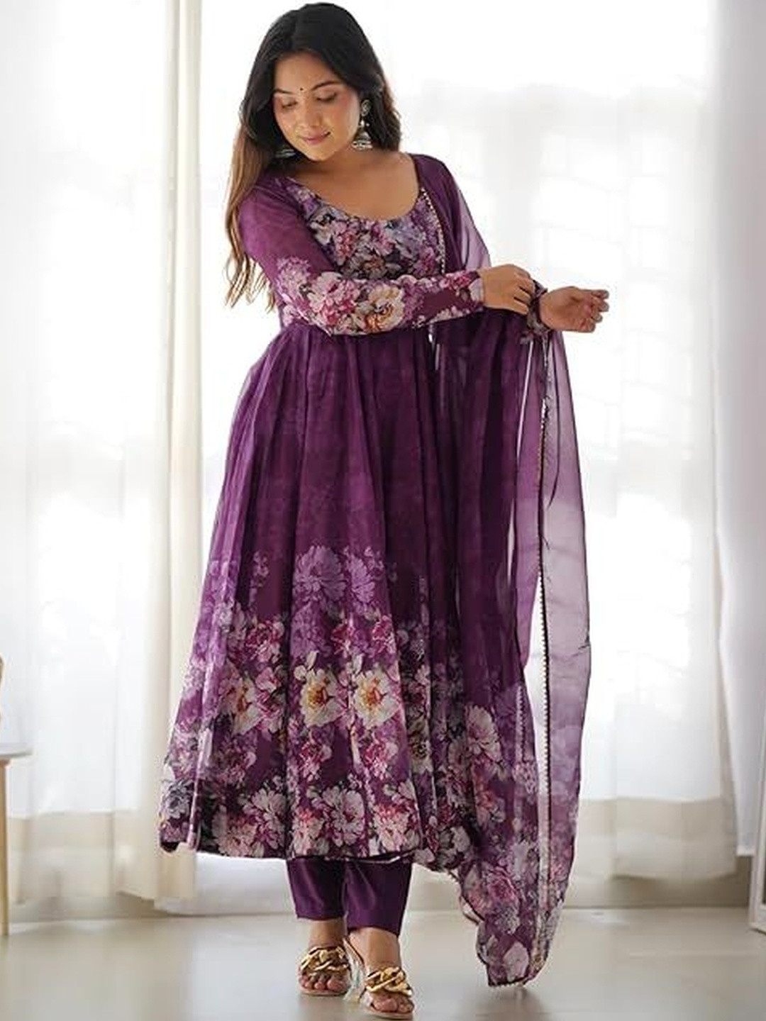 N.B.F Fashion Women Floral Printed Panelled Kurta with Trousers & With Dupatta