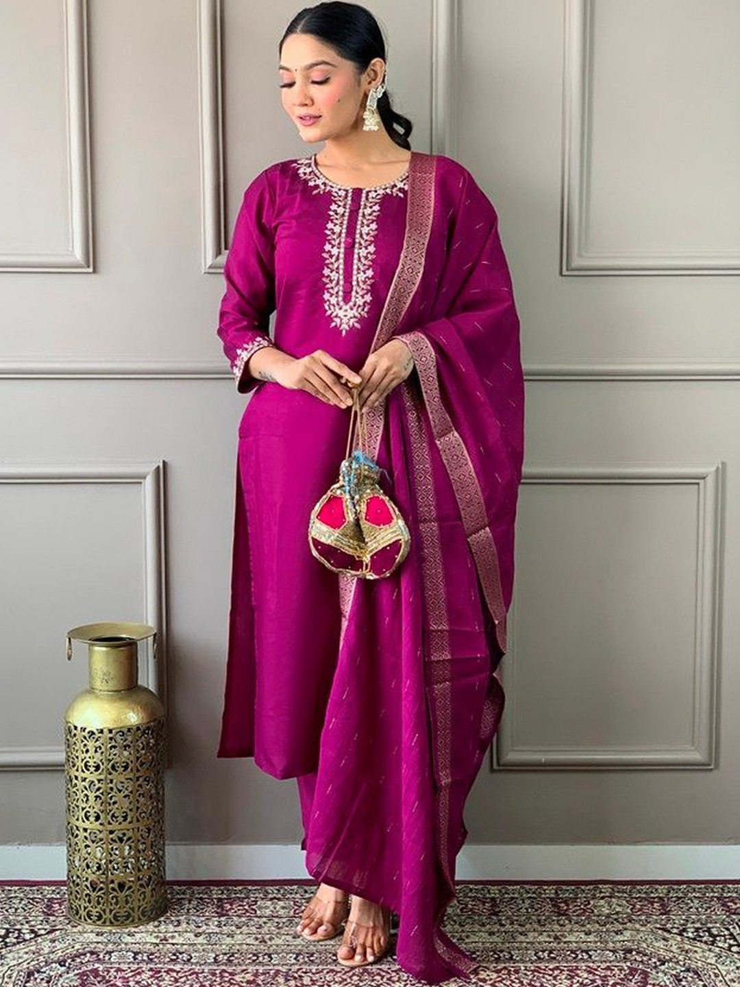 AARIV FASHION Women Ethnic Motifs Yoke Design Regular Thread Work Chanderi Silk Kurta with Trousers & With