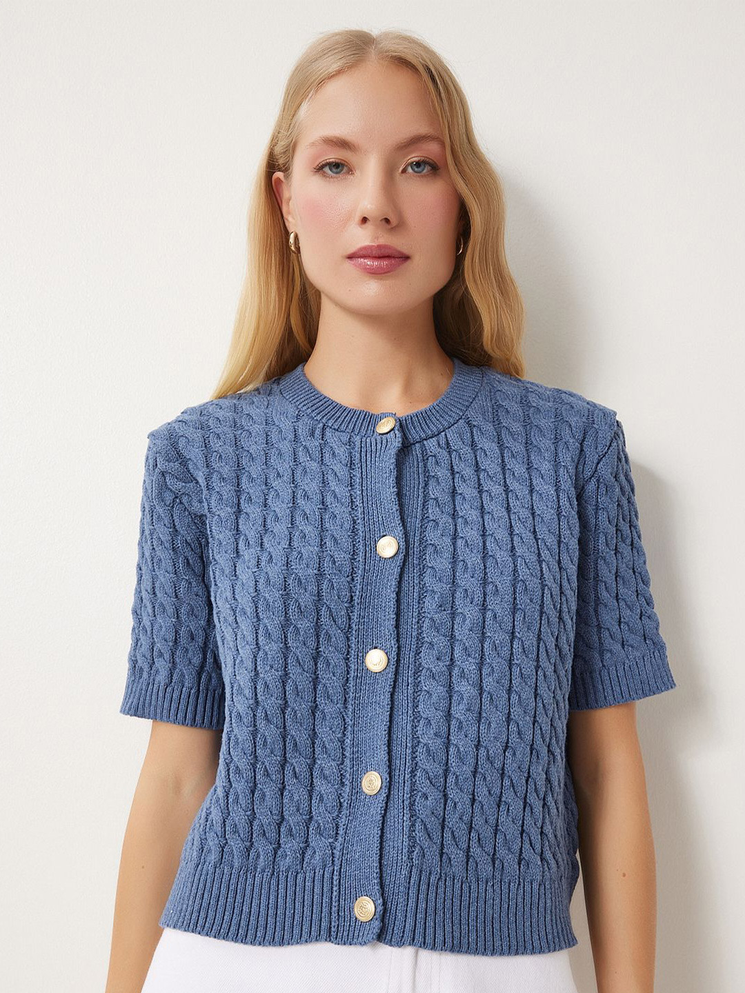 Happiness istanbul Women Round Neck Short Sleeves Cable Knit Cardigan