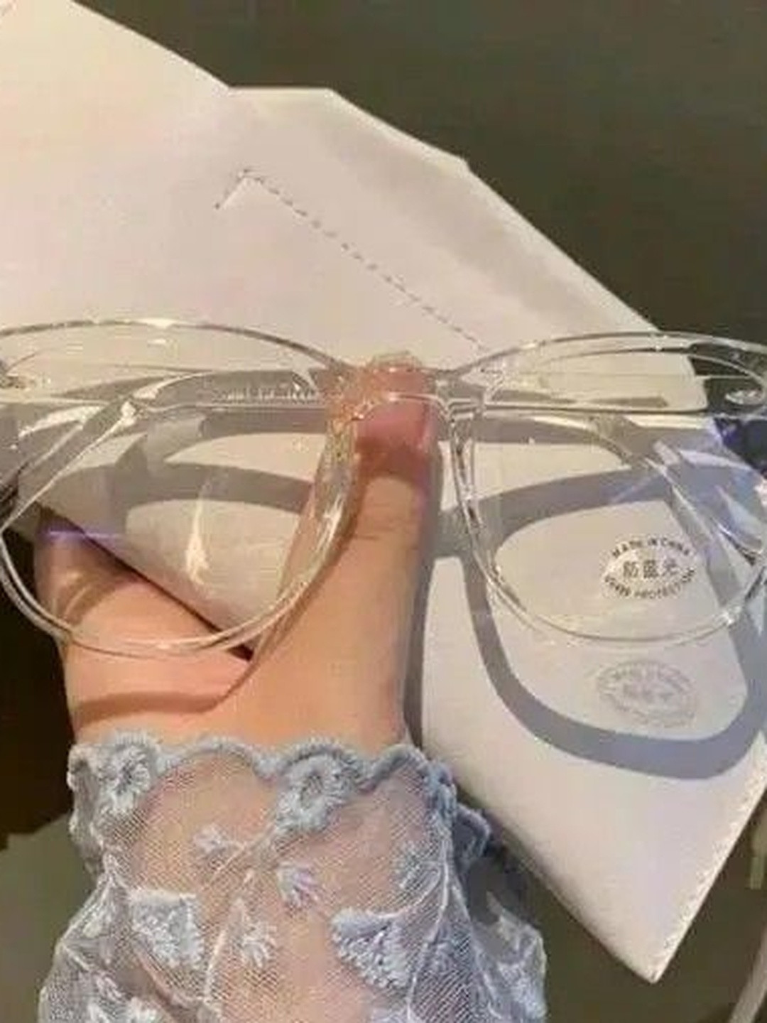 POKHINDA Unisex Polarised and UV Protected Lens Wayfarer Sunglasses POK-MCSTAANNWHITE