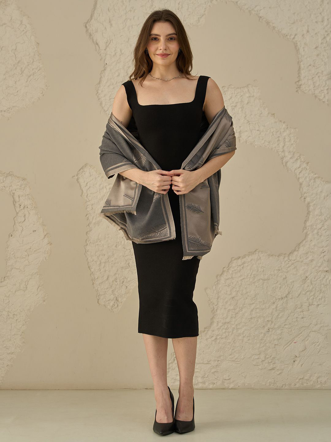 Knitkala Women Reversible Wool and Silk Feather Design Woollen Winter Stole