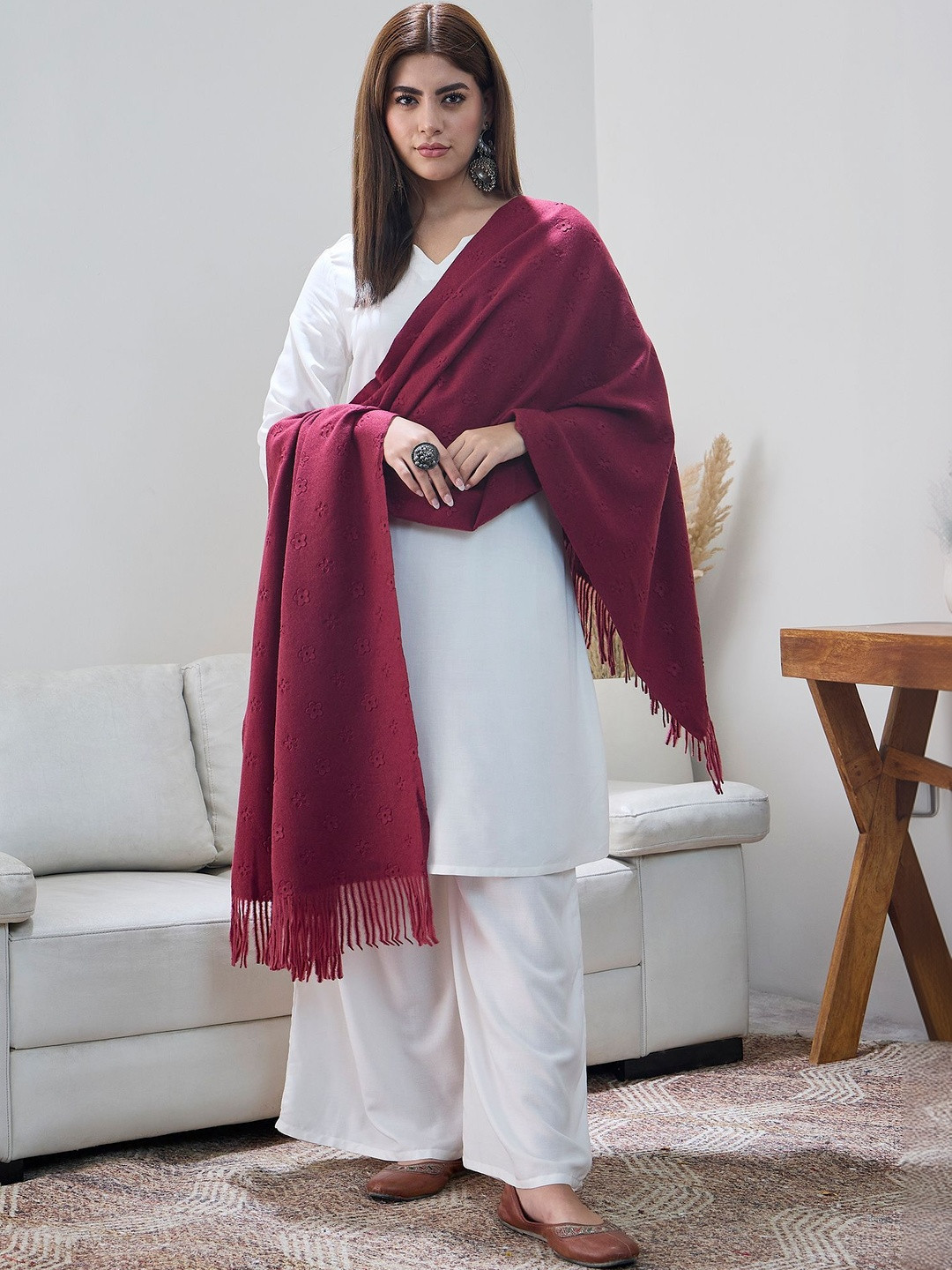 InWeave Women Acrylic Fringed Border Shawl