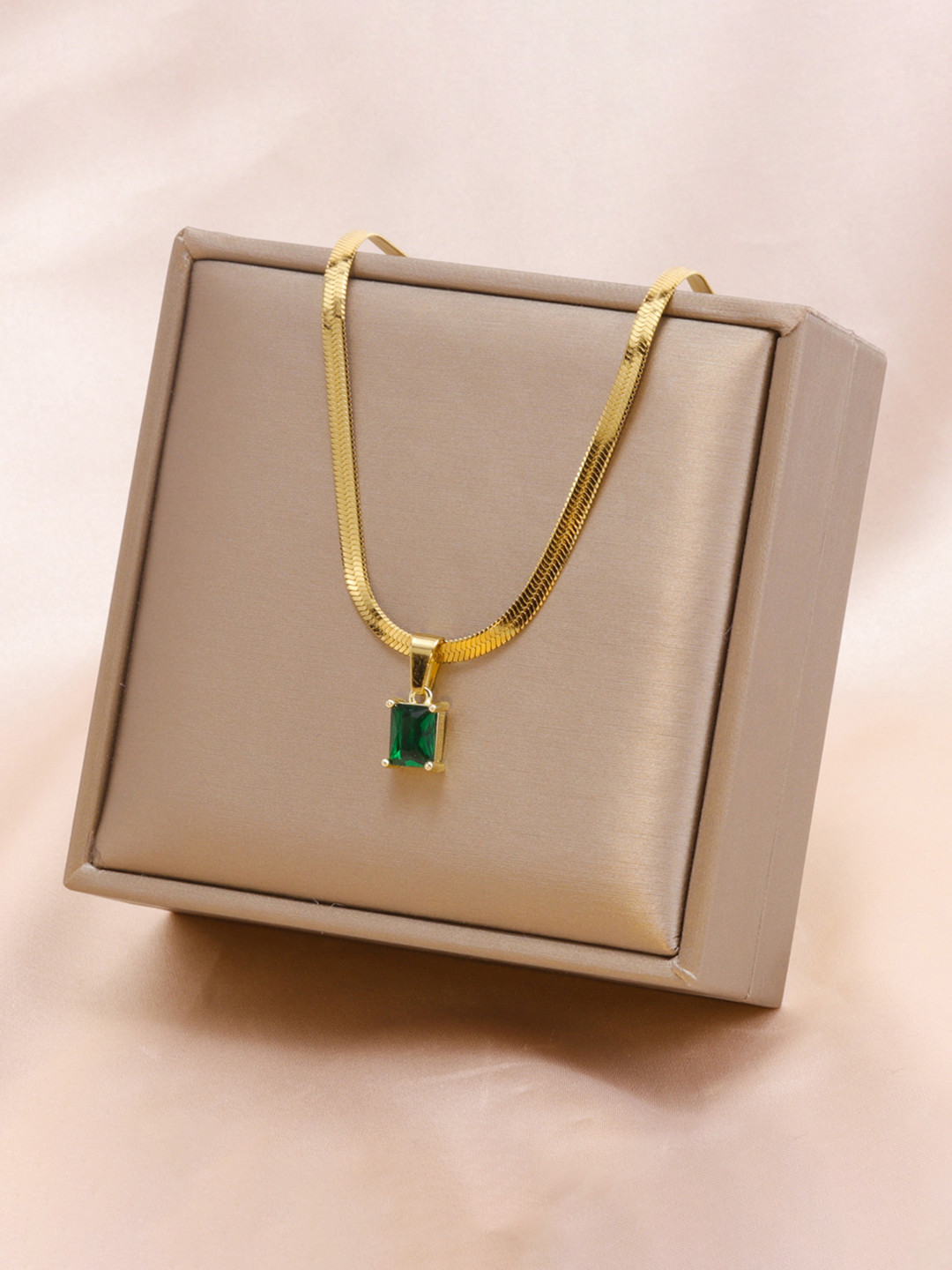 Just Lil Things Gold-Plated Cubic Zirconia Stone Studded Chain With Pendant