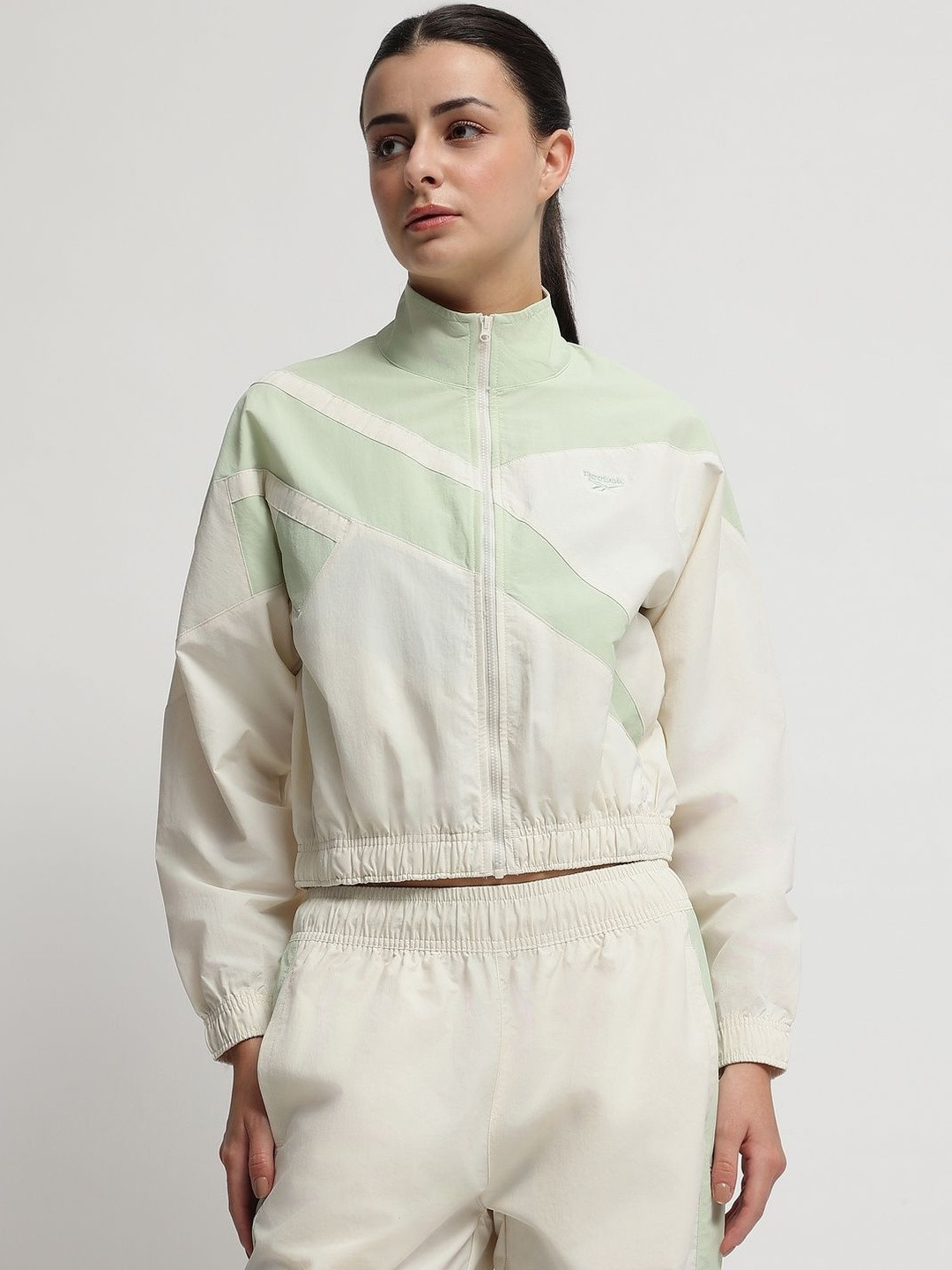 Reebok Women Colourblocked Open Front Crop Jacket