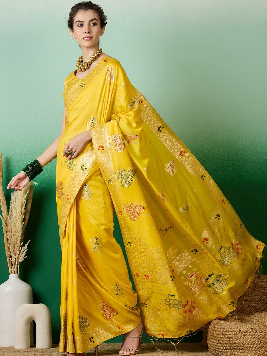 DWIJA FASHION Floral Woven Design Zari Banarasi Saree With Rich Zari Border