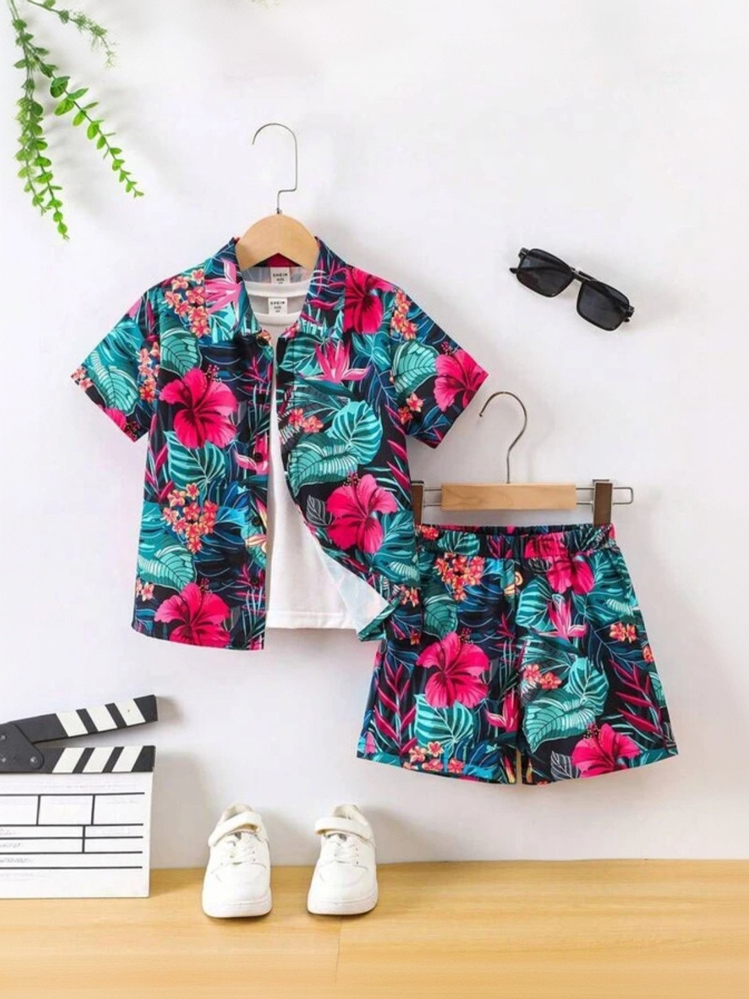 DREAMLILY Kids Floral Printed Short Sleeves Shirt With Shorts