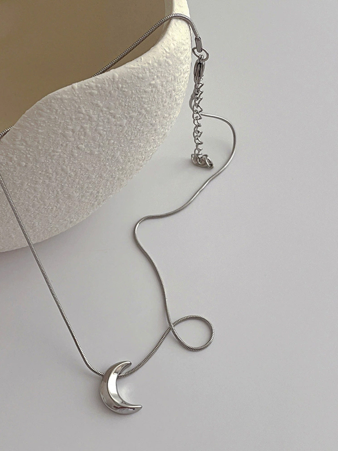 Just Lil Things Artificial Stones Studded Chain