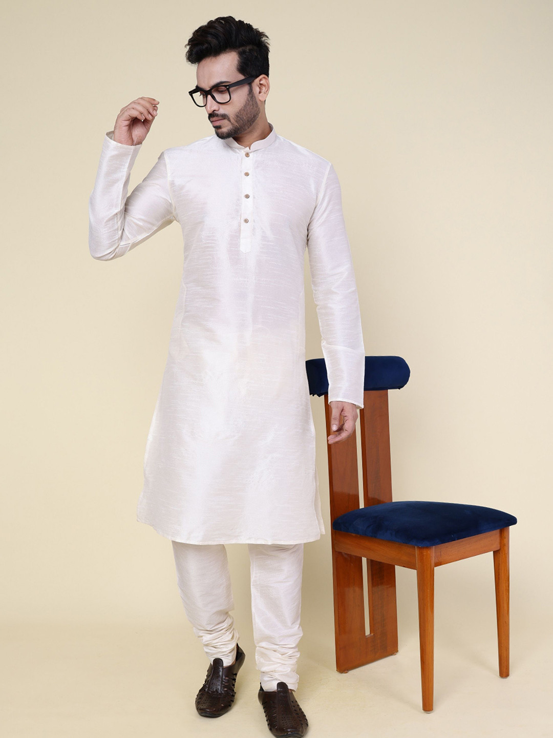 W & G Men Silk Blend Mandarin Neckline Regular Fit Kurta