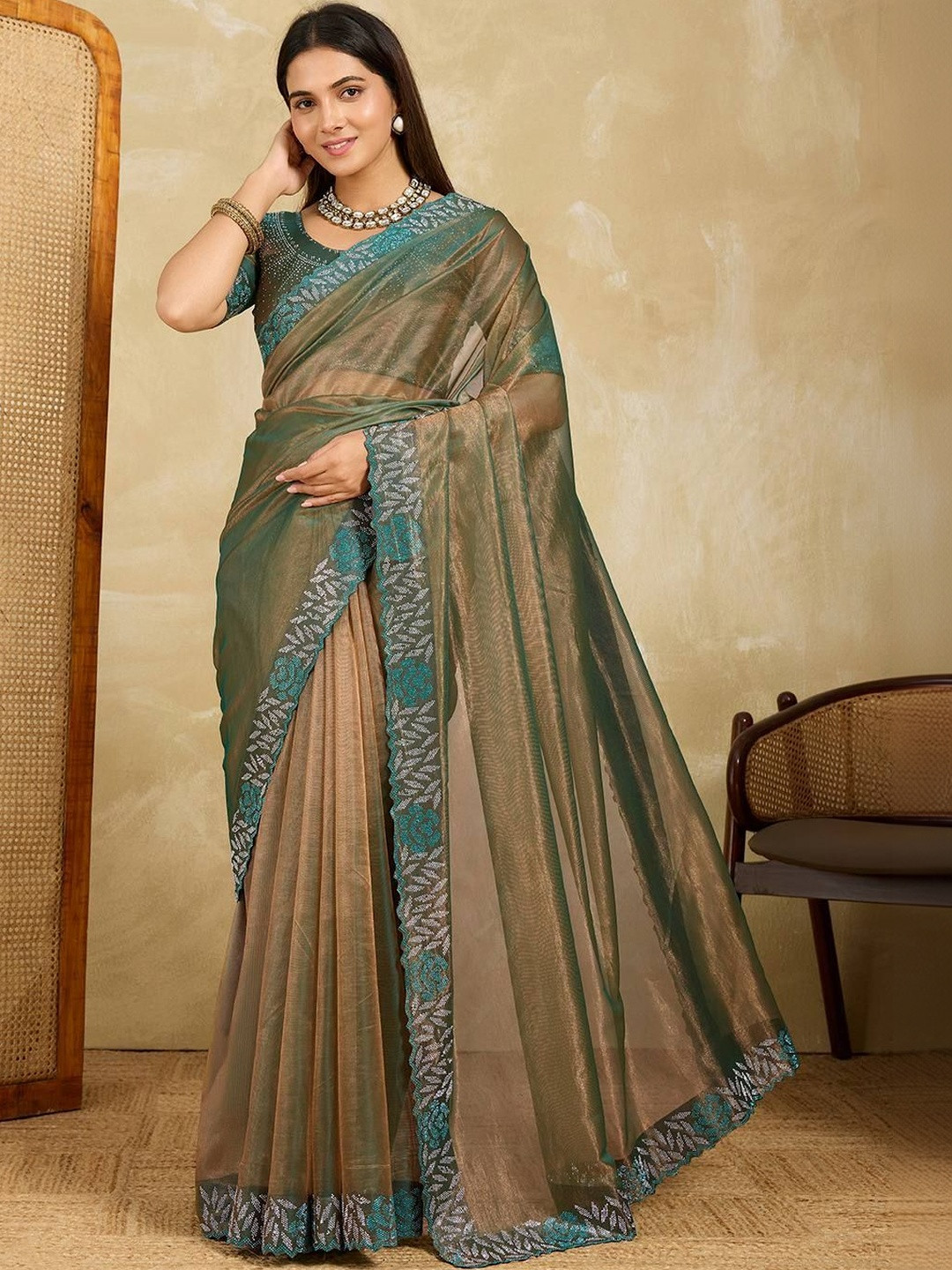 VenderVilla Ethnic Motifs Beads and Stones Supernet Designer Saree