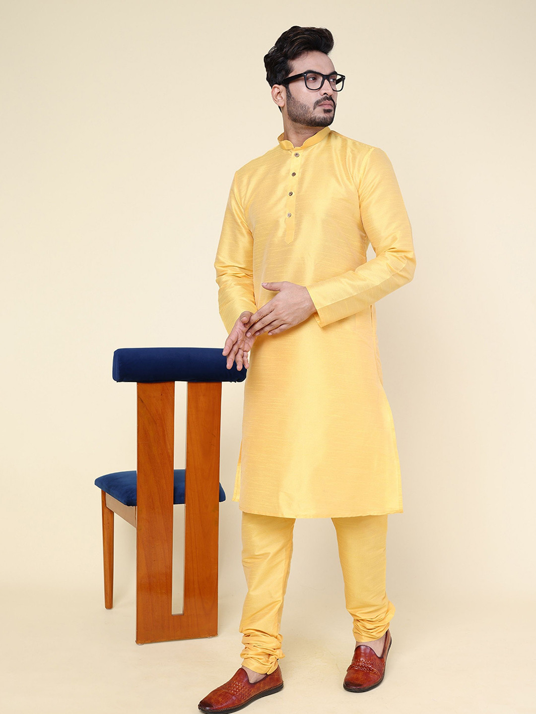 W & G Men Regular Fit Mandarin Collar Soft Silk Blend Kurta
