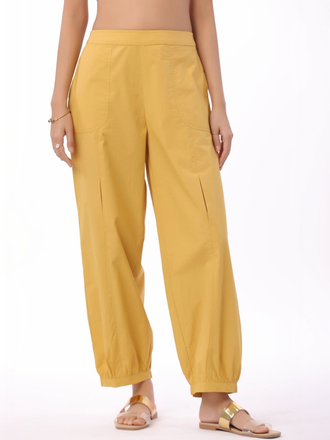 MUUN Women Relaxed Trousers