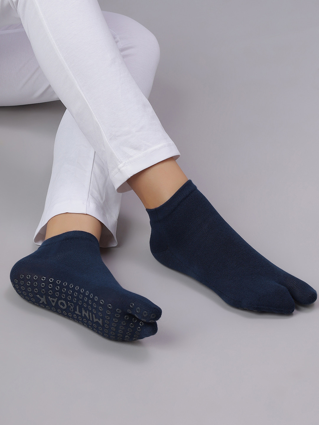 Mint & Oak Printed Anti-Slip Ankle Length Socks