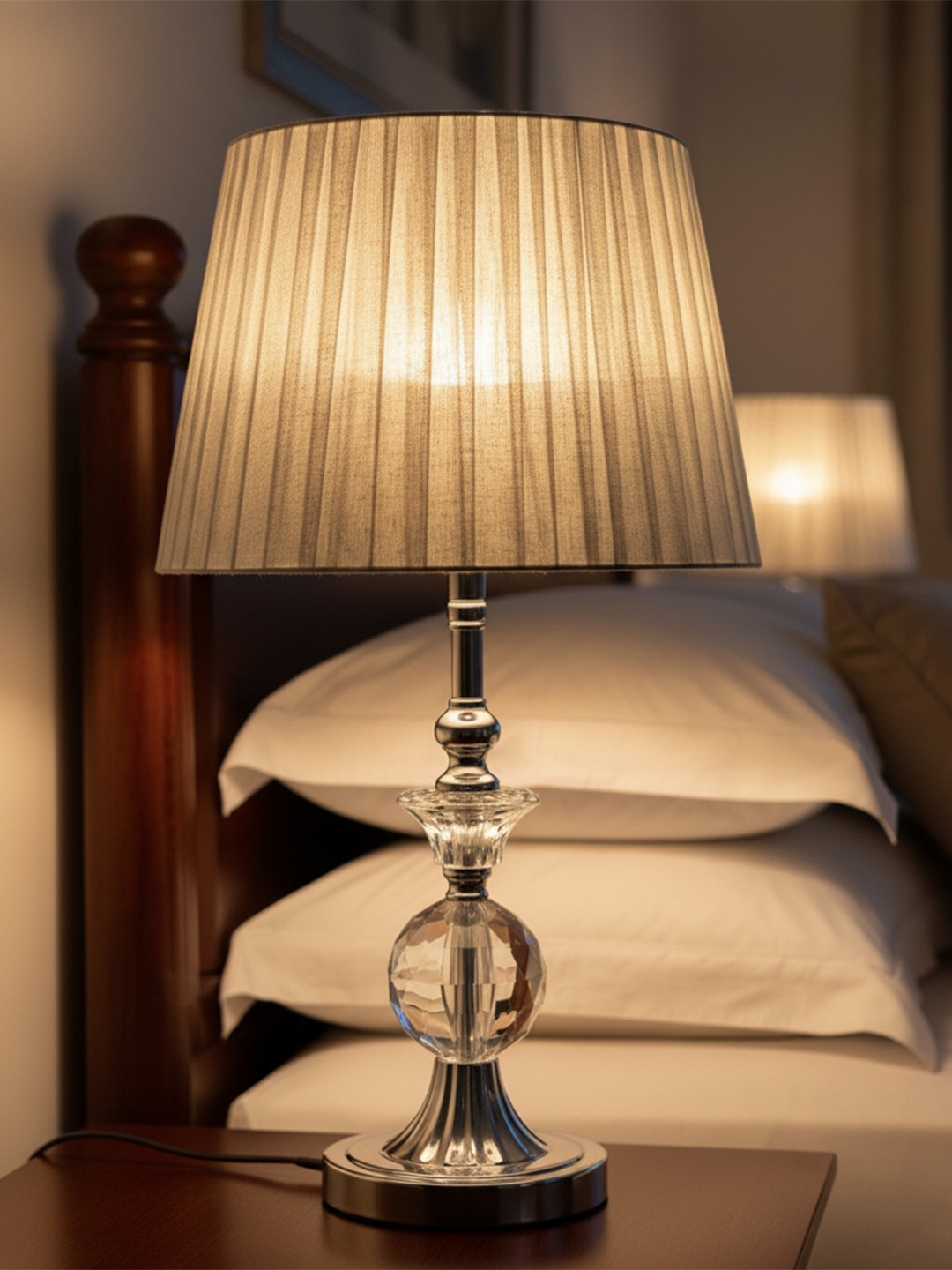AARVI DECOR STUDIO Silver-Toned Metal Frusturical Shaped Table Lamp