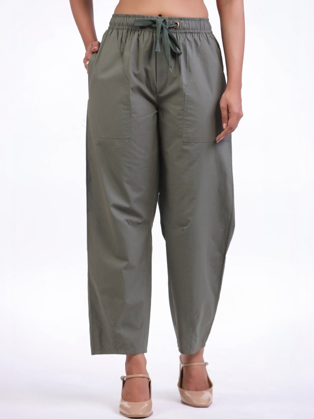MUUN Women Relaxed Trousers