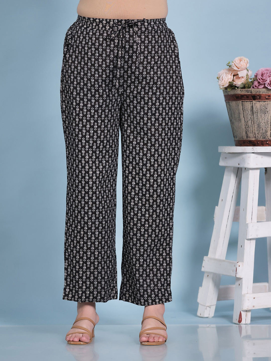Aramya Women Ethnic Motifs Printed Kantha Cotton Butta Ethnic Straight Palazzos