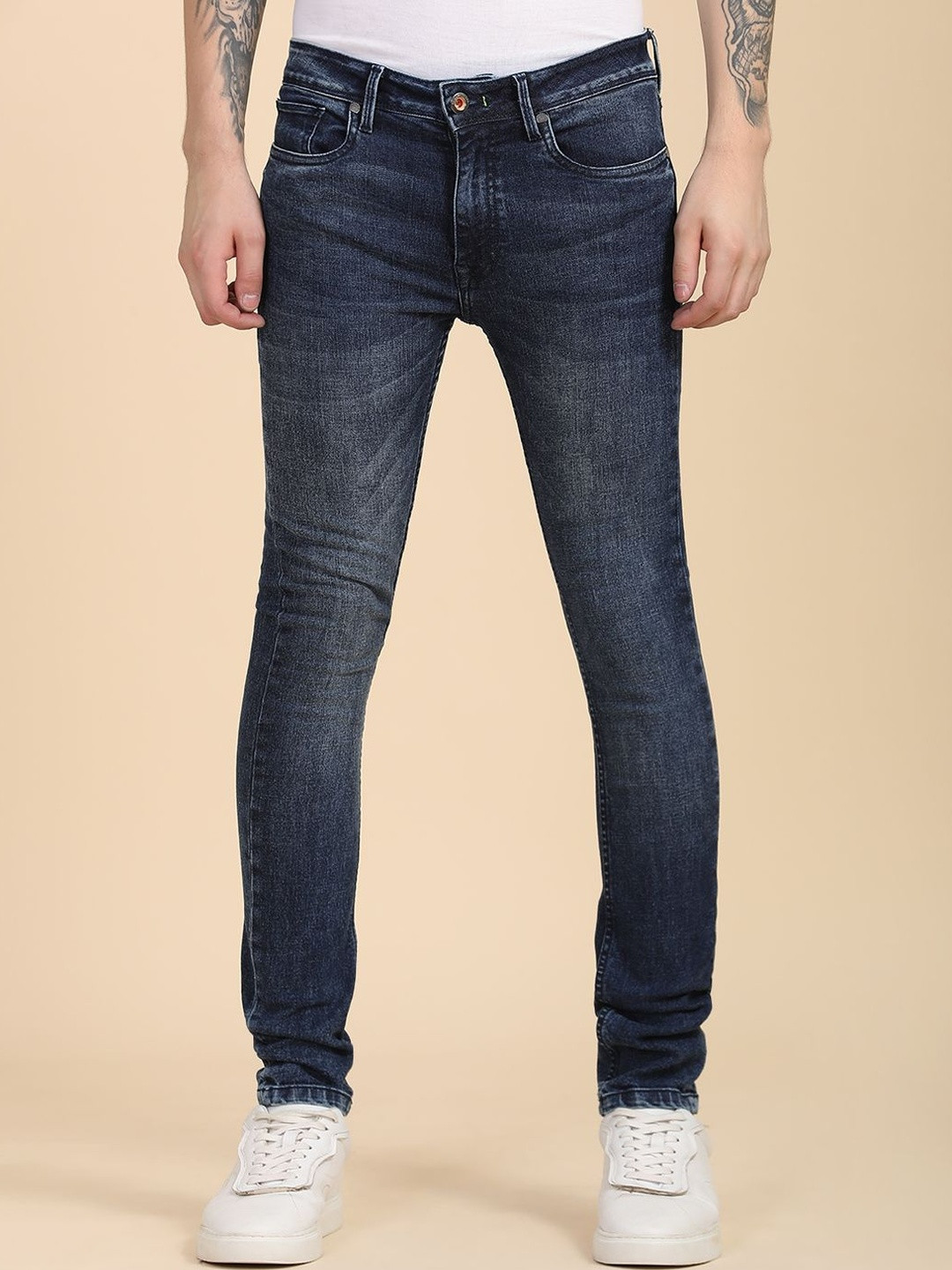 TRIGGER Men Slim Fit Mid-Rise Light Fade Stretchable Jeans