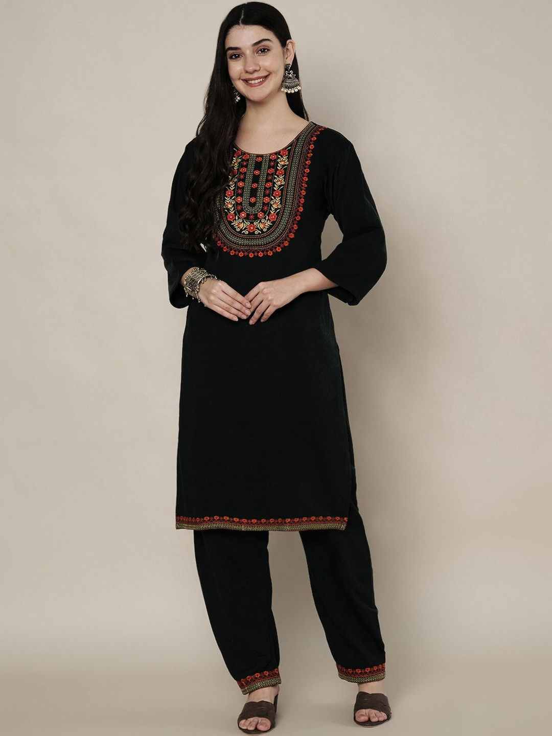 Trend Level Women Floral Embroidered Regular Thread Work Pure Wool Kurta with Patiala
