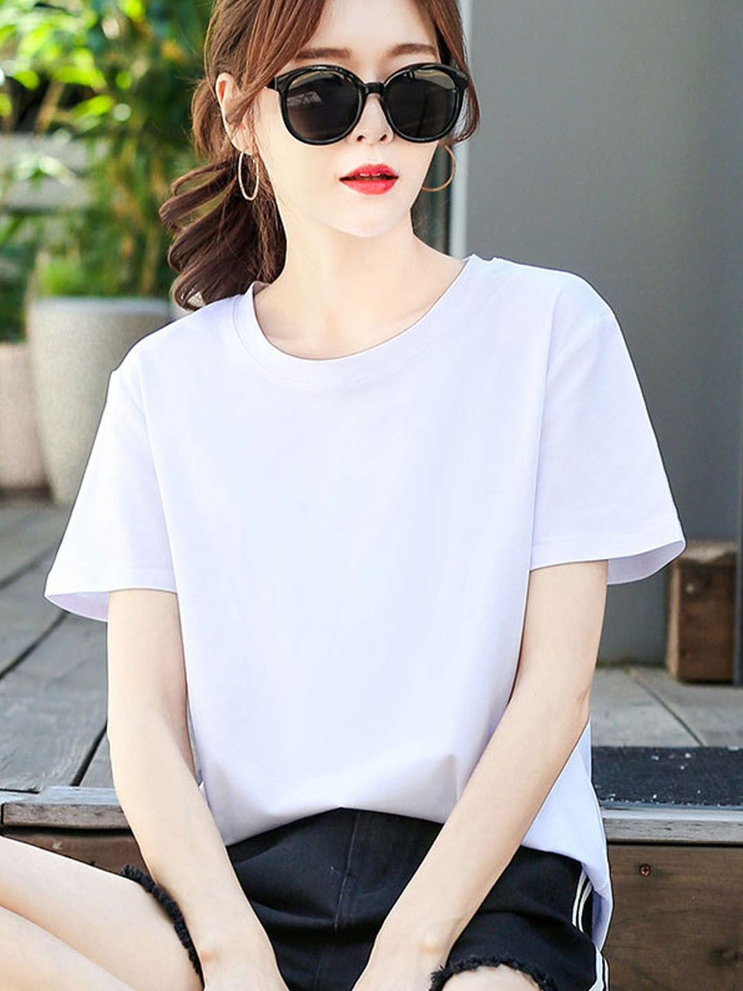 StyleCast Womens Solid White Round Neck Short Sleeves T-shirt