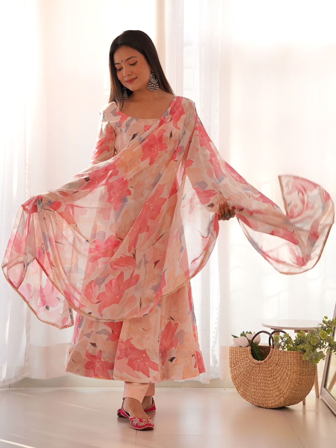 SUGREEVA FASHION Women Floral Printed Panelled Kurta with Trousers & With Dupatta