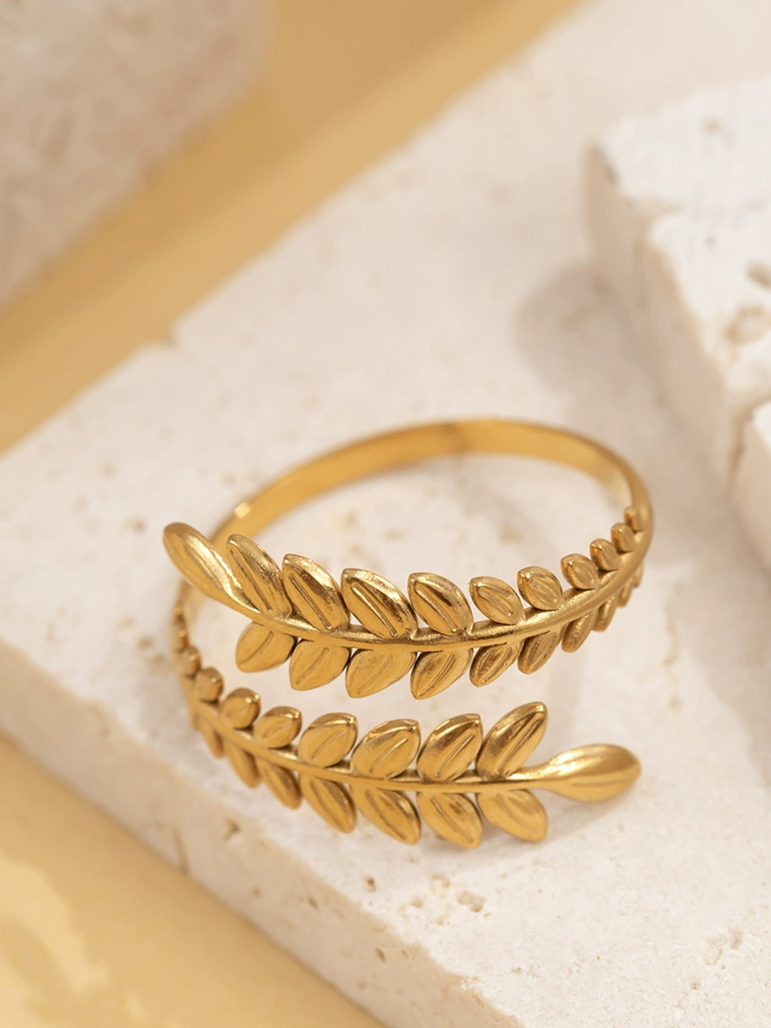 Just Lil Things Elegant Leaf Wrap Finger Ring