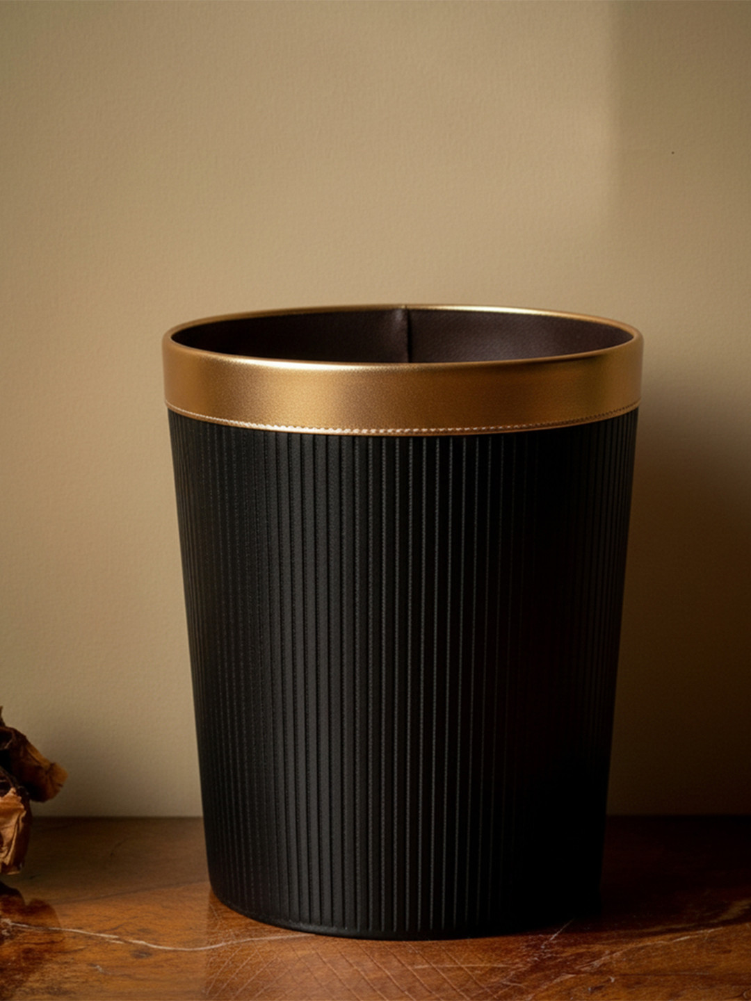 AARVI DECOR STUDIO Premium Faux Leather Home & Office Decor Black Dustbin