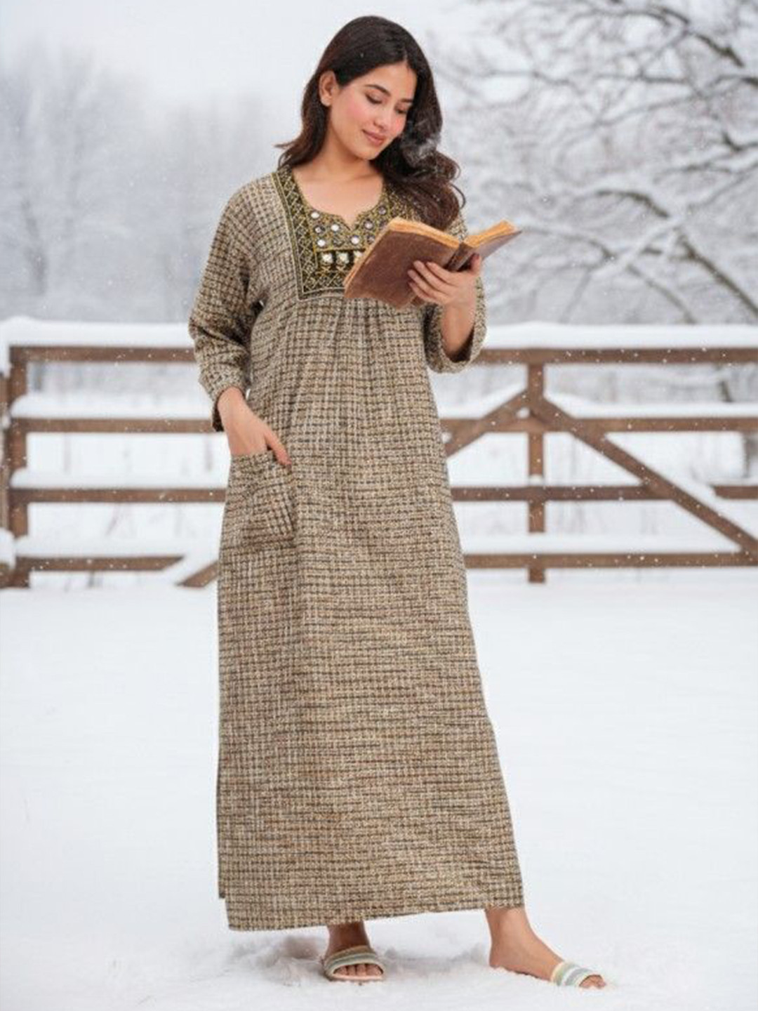 MAYA PRINT Embroidered Maxi Nightdress