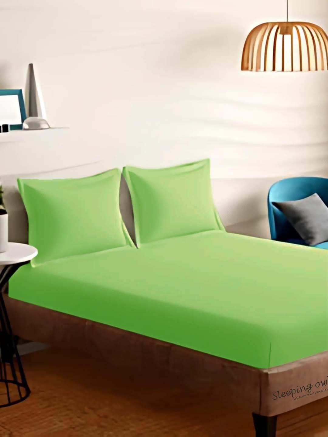 Sleeping Owls Lime Green 210 TC King Bedsheet with 2 Pillow Covers