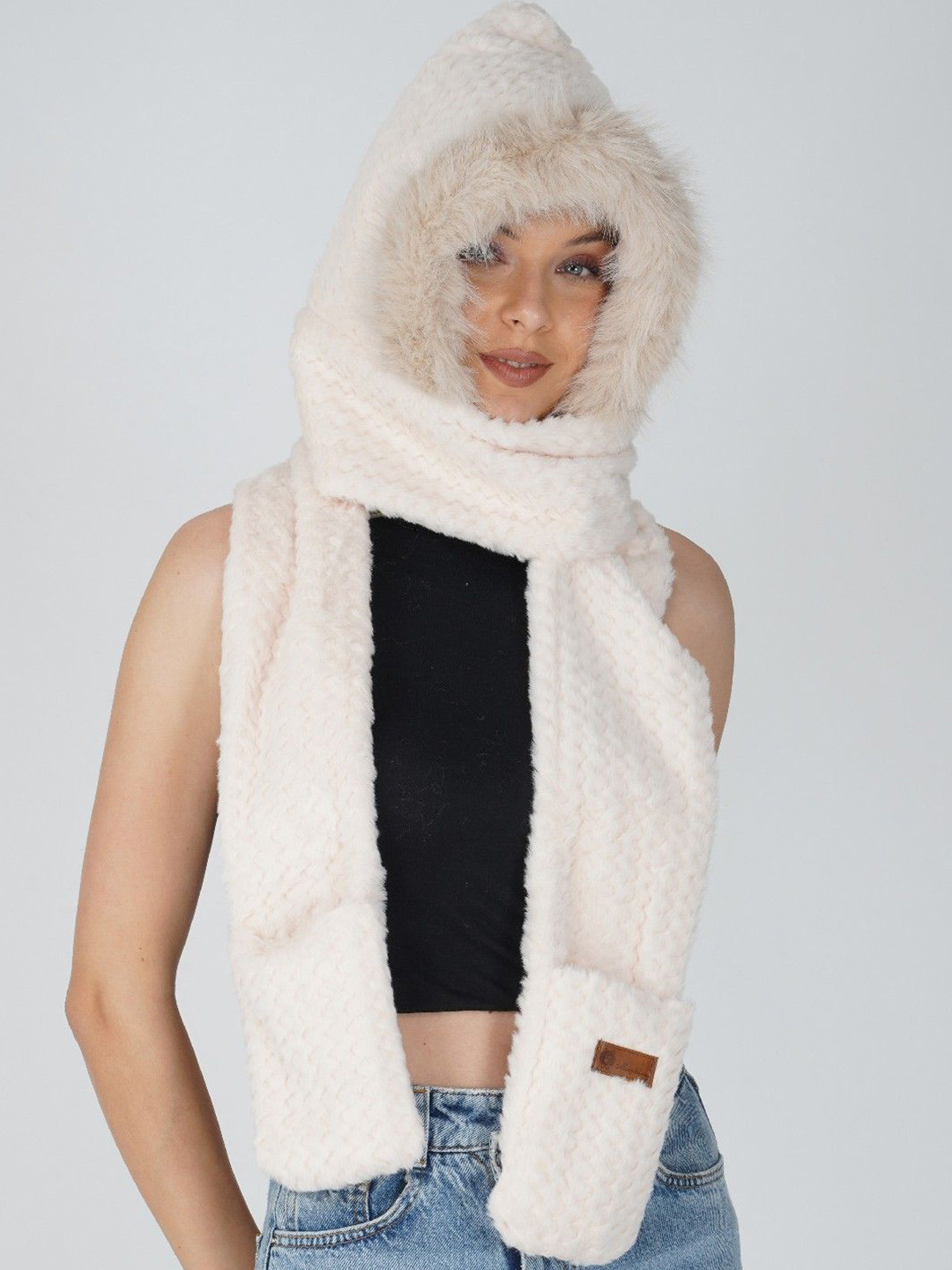 Poftik  Women Self Design Soft Plush Thick Woollen Scarf Gloves Beanie