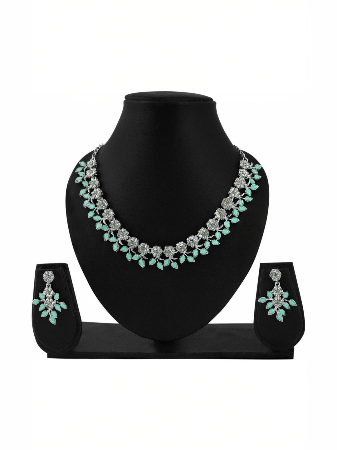 Women Click Stone-Studded Jewellery Set