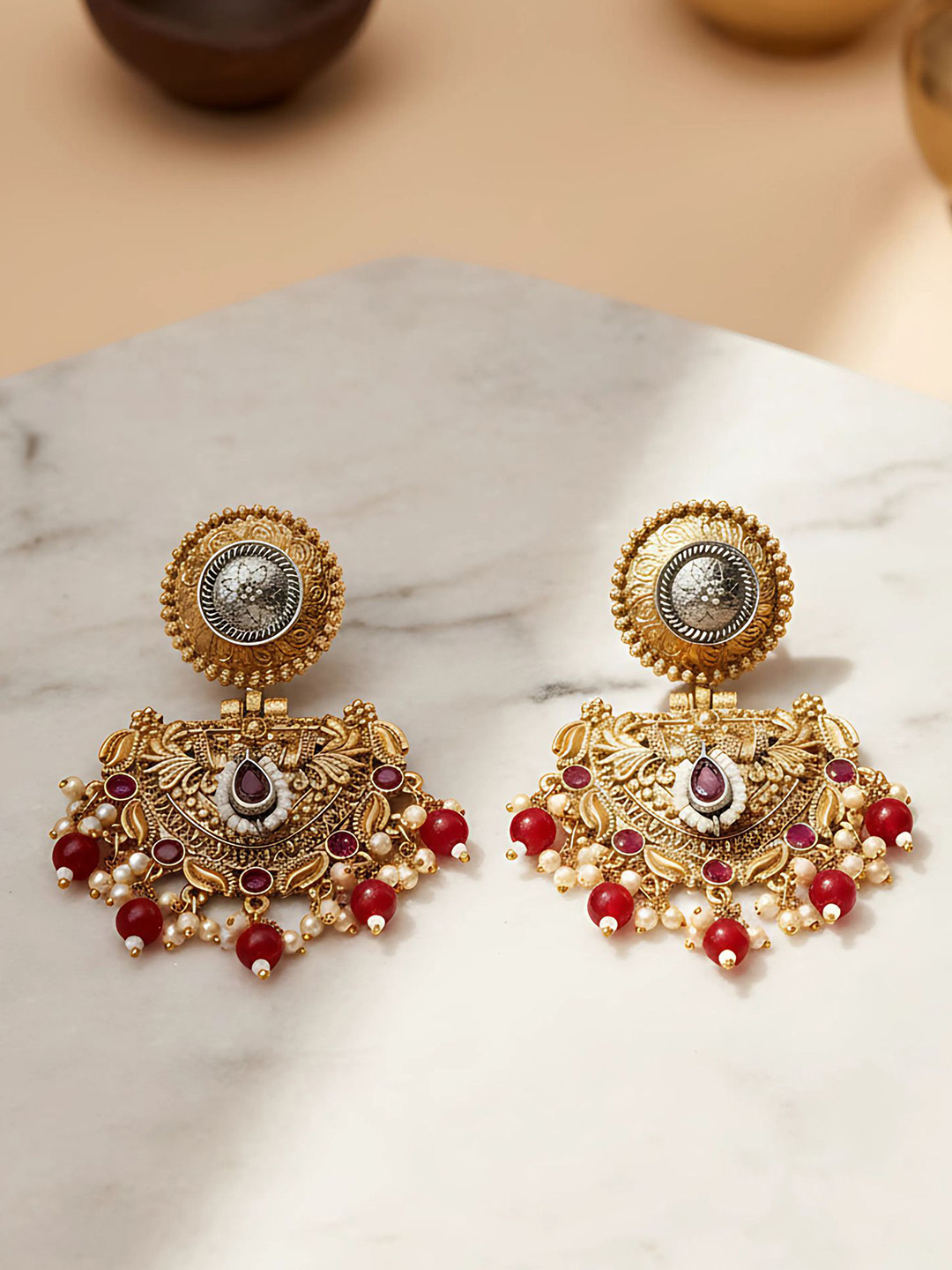 KARATCART Kundan Gold Plated Drop Earrings