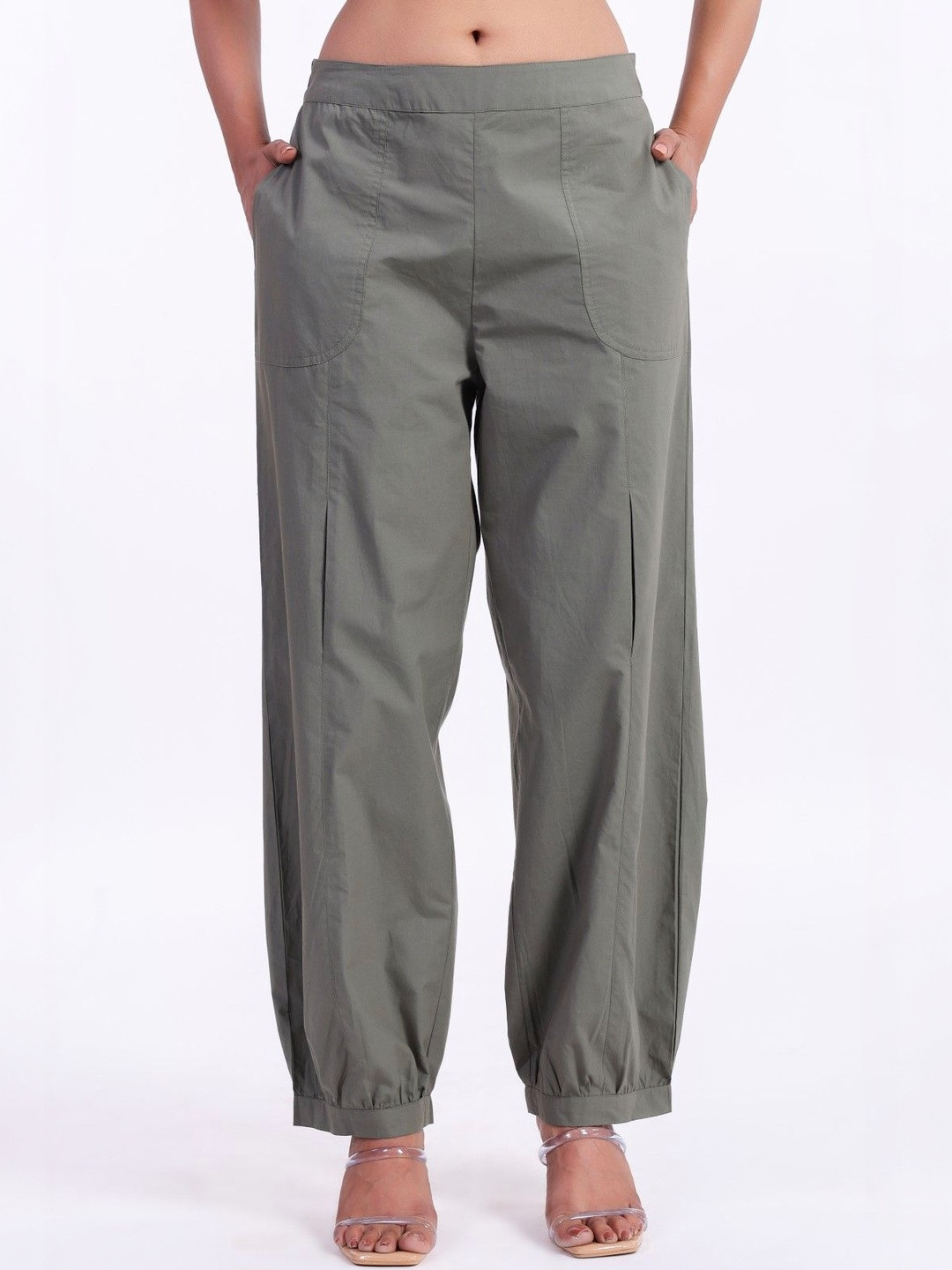MUUN Women Relaxed Trousers