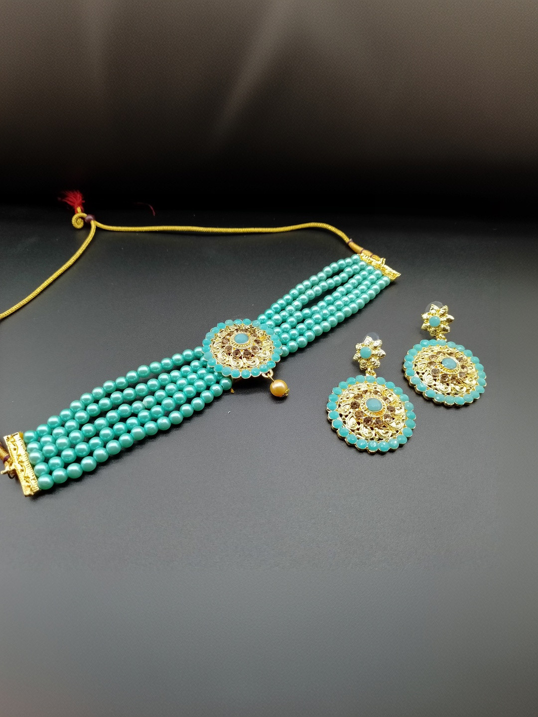 Women Click Gold-Plated Artificial Beads-Studded Jewellery Set