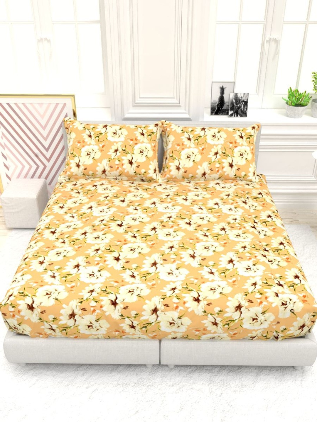 THE WHITE MOSS Peach-Coloured Floral 220 TC King Bedsheet with 2 Pillow Covers